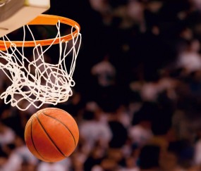 开云体育在线-步行者对阵掘金，戈贝尔一柱擎天，定义现代防守巨星价值