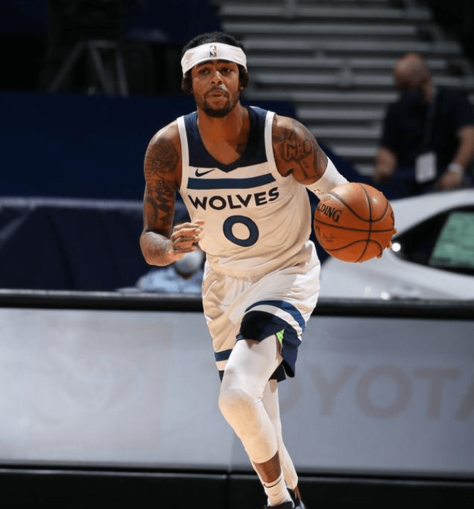 江苏队碾压广州队,乔治刷新纪录 江苏队碾压广州队,乔治刷新纪录