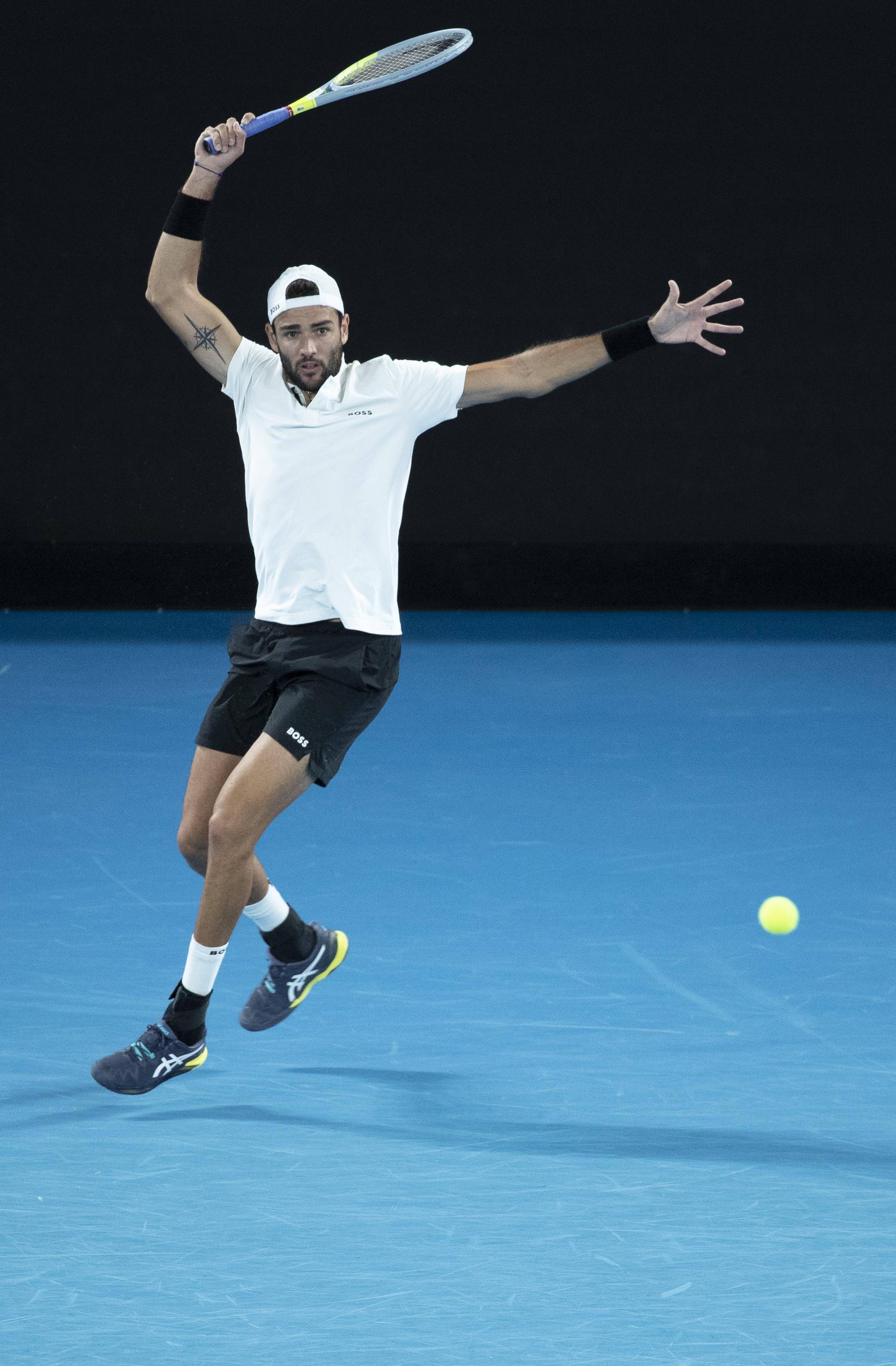 年终总决赛完胜澳网,纳达尔点燃赛场 年终总决赛完胜澳网,纳达尔点燃赛场