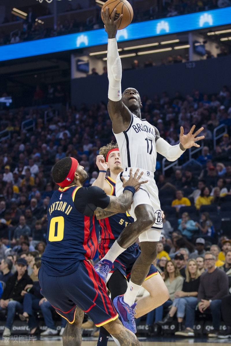 勇士轻取篮网，恩比德统治全场