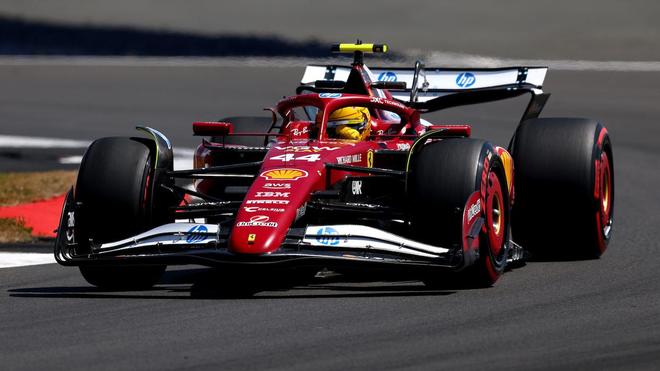 法拉利轻取哈斯车队,佩雷兹惊艳四座 法拉利轻取哈斯车队,佩雷兹惊艳四座