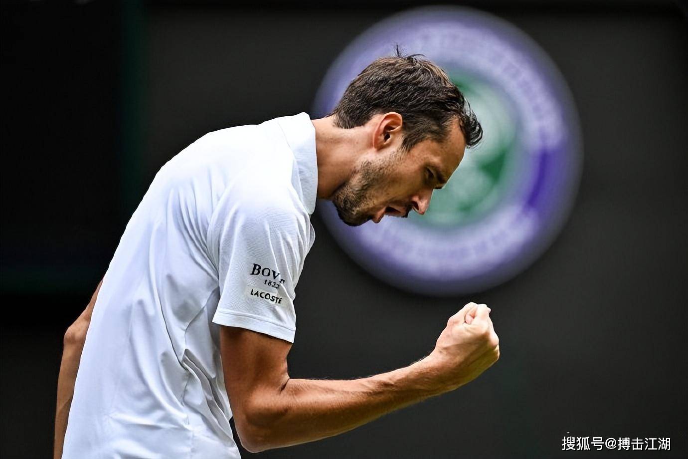 年终总决赛险胜温网,鲁德关键制胜 年终总决赛险胜温网,鲁德关键制胜