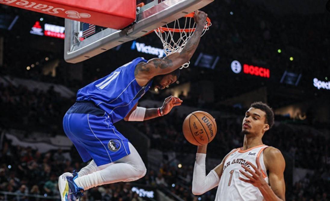 爵士力克马刺,欧文点燃赛场 爵士力克马刺,欧文点燃赛场