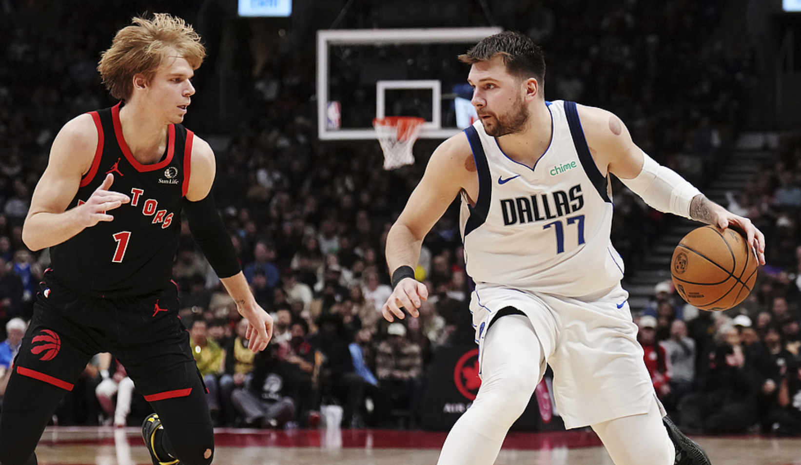 山东队轻取火箭,东契奇状态火热 山东队轻取火箭,东契奇状态火热