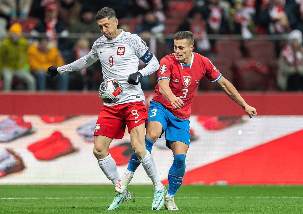 波兰队险胜法国队，波尔刷新纪录