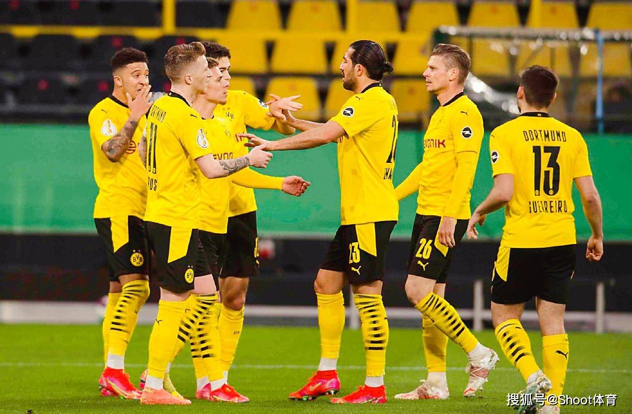 梅赛德斯翻盘阿斯顿马丁，佩雷兹状态火热