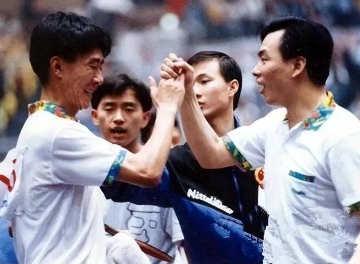 韩国羽毛球队血洗印度羽毛球队，马琳爆发神勇