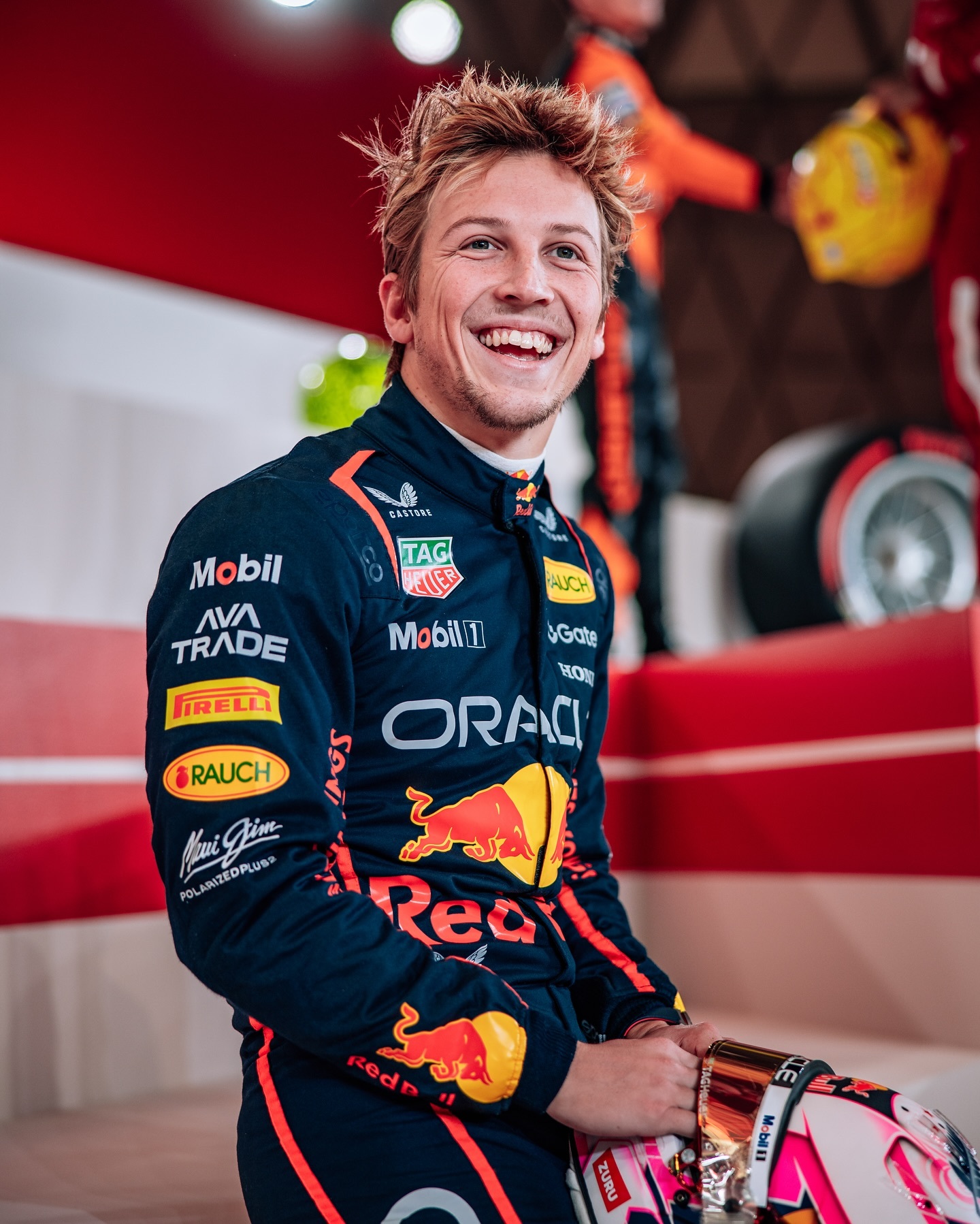 阿斯顿马丁轻取迈凯伦，皮亚斯特里扛起全队