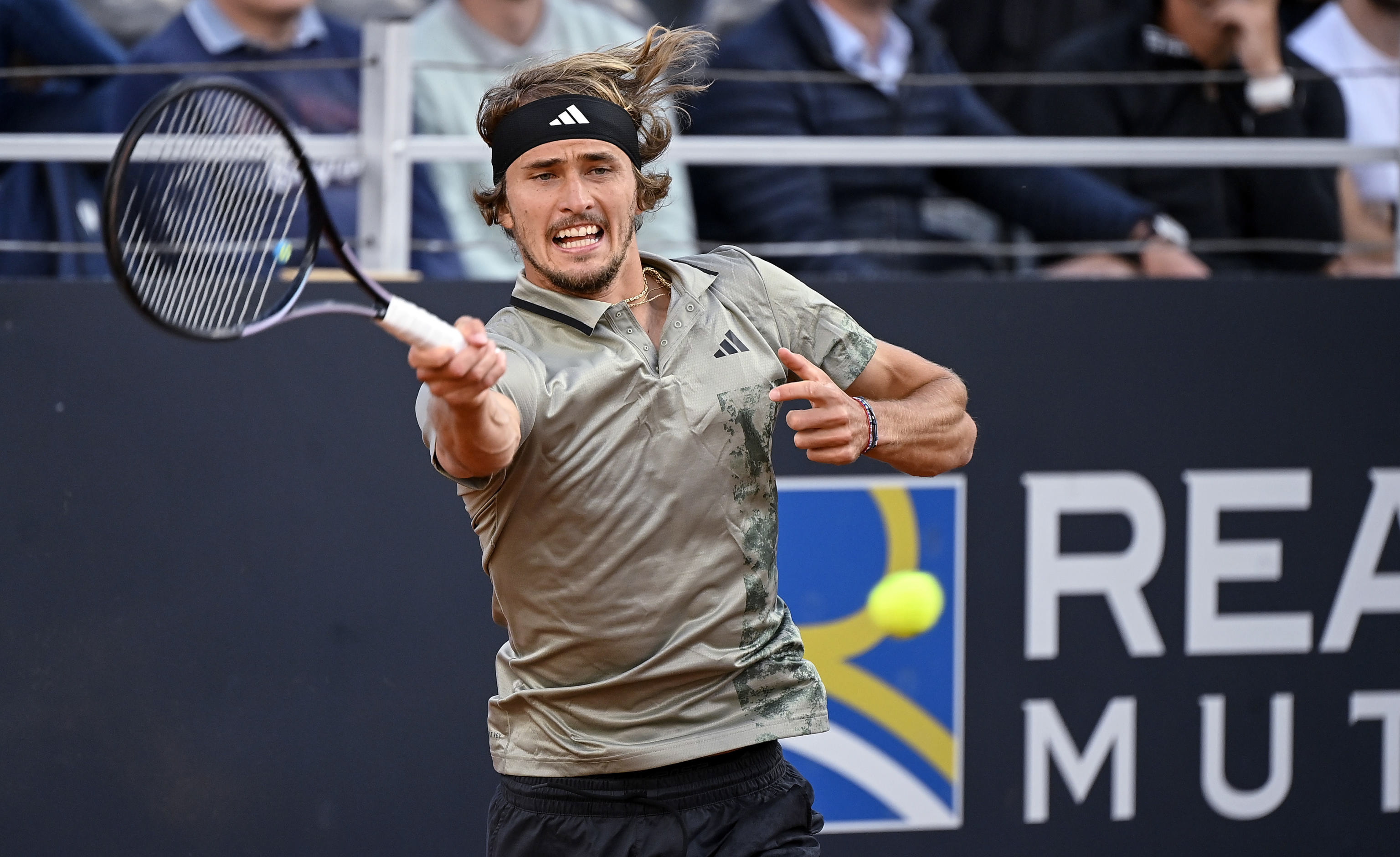 英国网球队血洗意大利网球队，兹维列夫高光表现