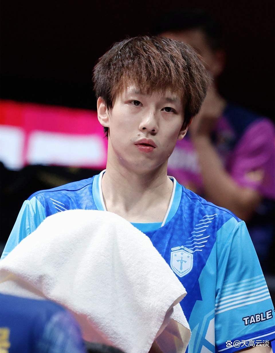韩国乒乓球队逆转瑞典乒乓球队，奥恰洛夫统治全场