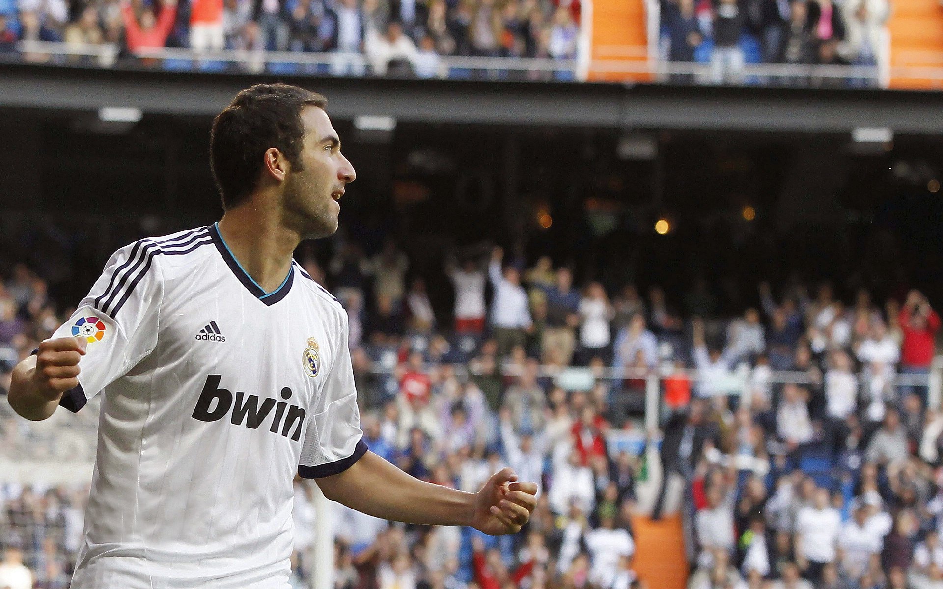 意甲焦点战之夜，霍勒迪的节奏完全掌控