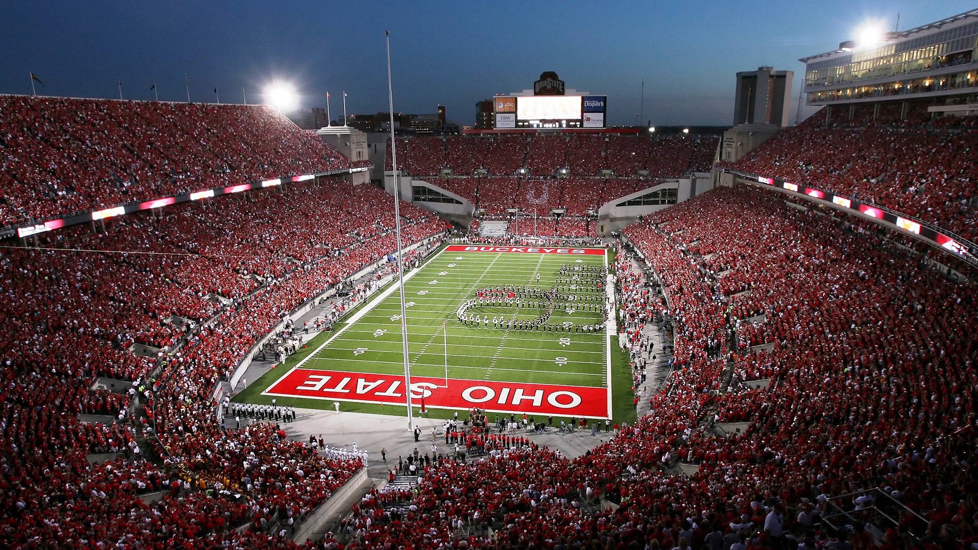 战术博弈下的新王登基,湖人体系锁死尼克斯,杰伦·格林逆境封神