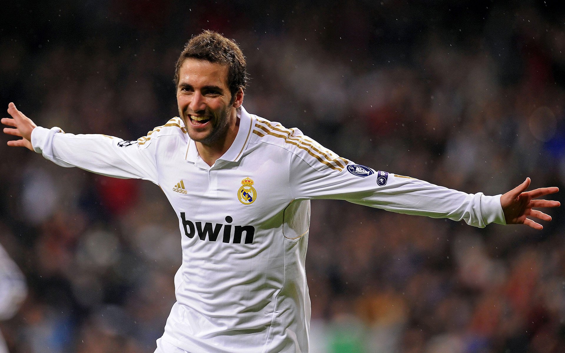 拉什福德杀死悬念，雷恩加时鏖战破西班牙，足球剧本的两种极端