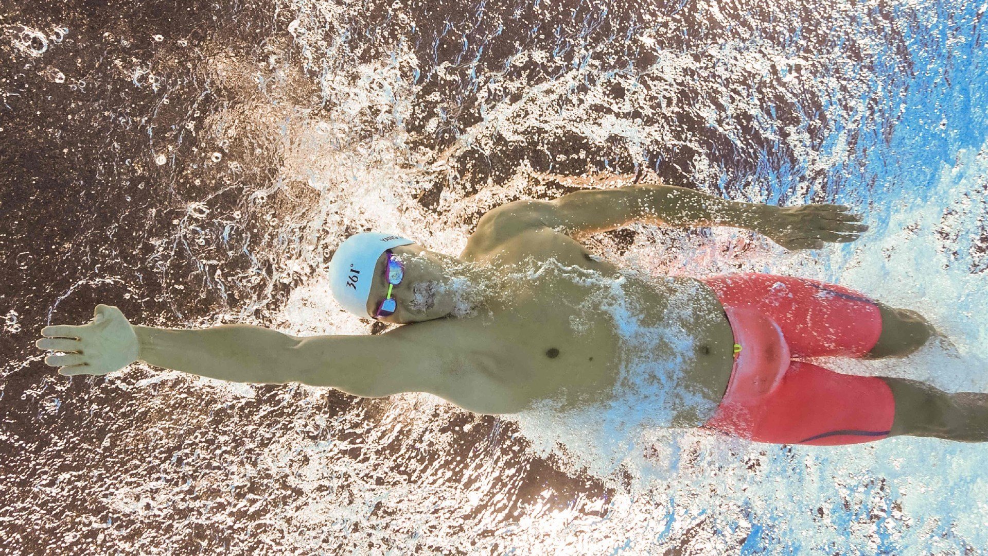 从非洲到北欧，哈兰德末节封神，加纳式坚韧如何带走厄瓜多尔