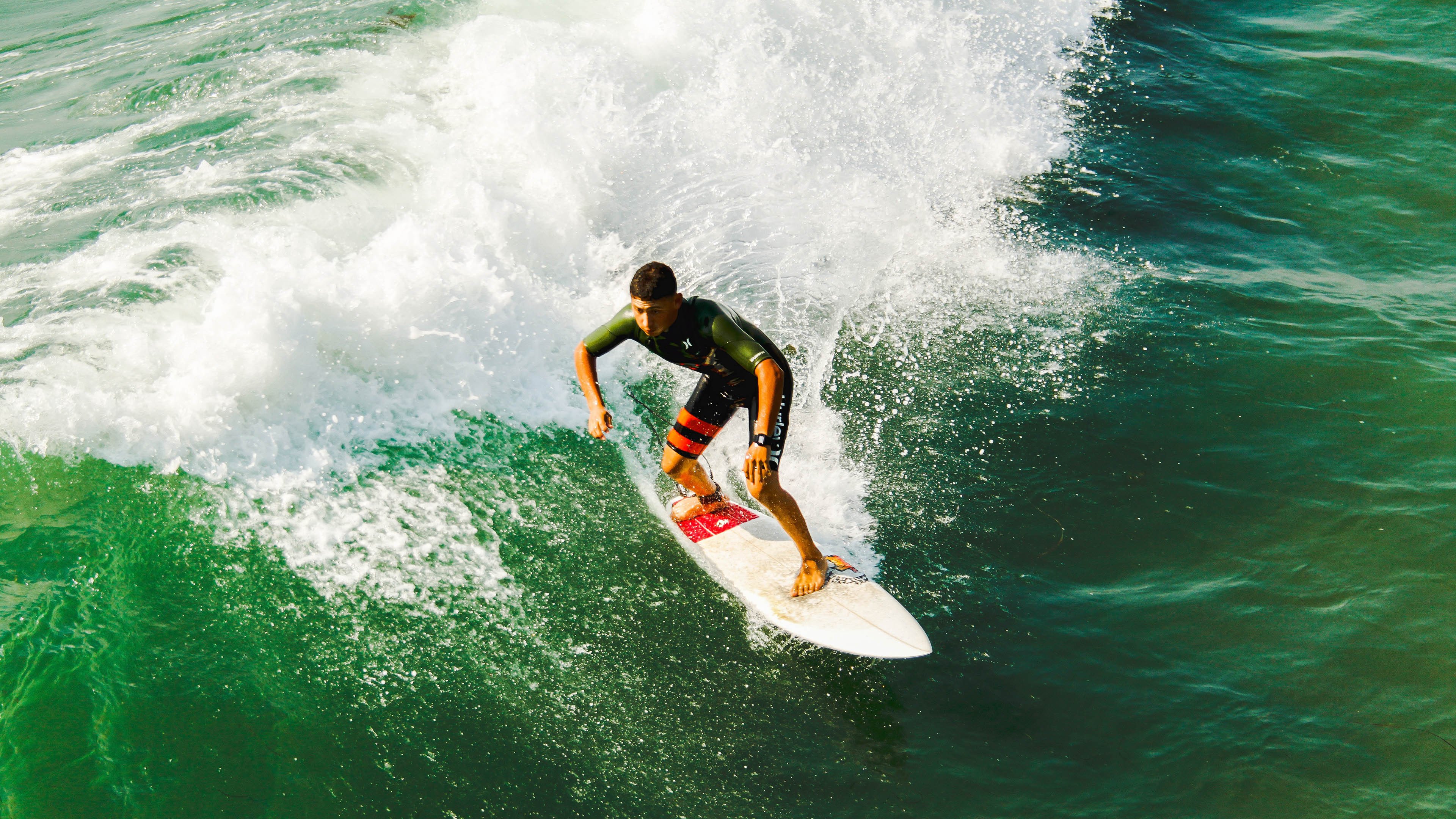 苏亚雷斯一锤定音，西班牙战术完胜勒沃库森点燃欧洲赛场
